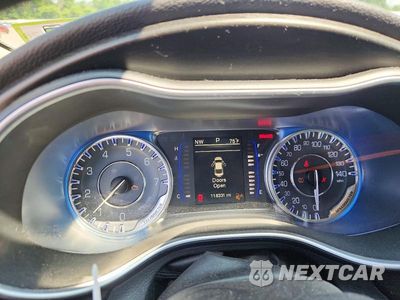 Zdjęcie 9 z 12 samochodu: 2015 CHRYSLER 200 LIMITED VIN:1C3CCCABXFN700128 - miniatura