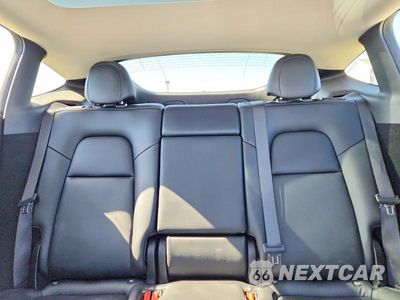 Zdjęcie 10 z 13 samochodu: 2023 TESLA MODEL Y VIN:7SAYGDEE3PA146334 - miniatura