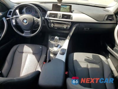 Zdjęcie 8 z 12 samochodu: 2018 BMW 320 XI VIN:WBA8A3C54JA358655 - miniatura