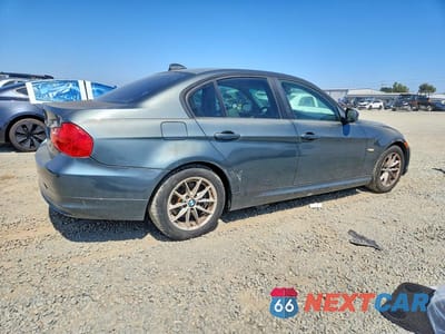 Trzecie zdjęcie samochodu z tyłu: 2010 BMW 328 I VIN:WBAPH5G51ANM70013 - miniatura
