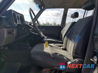 Zdjęcie 7 z 13 samochodu: 1985 TOYOTA LAND CRUISER FJ60 VIN:JT3FJ60G1F1131534 - miniatura