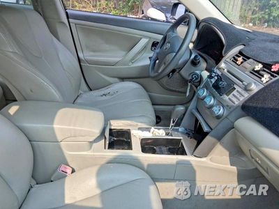 Piąte zdjęcie samochodu w środku: 2010 TOYOTA CAMRY LE VIN:4T4BF3EK0AR017234 - miniatura