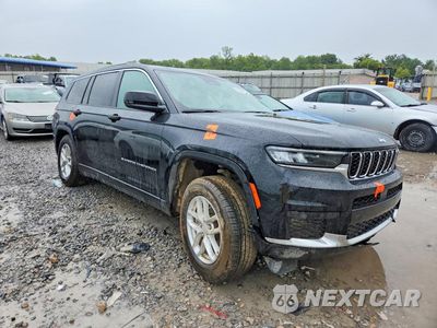 Czwarte zdjęcie samochodu z boku: 2025 JEEP GRAND CHEROKEE L LAREDO VIN:1C4RJKAGXS8710412 - miniatura
