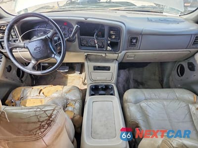 Zdjęcie 8 z 13 samochodu: 2002 CHEVROLET TAHOE K1500 VIN:1GNEK13T12J106313 - miniatura