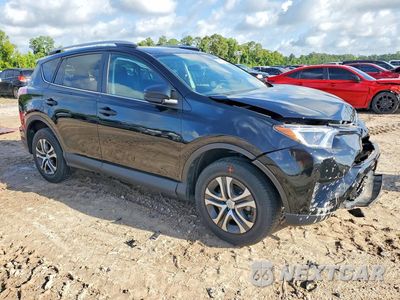 Czwarte zdjęcie samochodu z boku: 2018 TOYOTA RAV4 LE VIN:2T3ZFREV3JW477940 - miniatura