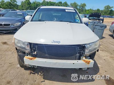 Piąte zdjęcie samochodu w środku: 2015 JEEP COMPASS LATITUDE VIN:1C4NJDEB9FD105447 - miniatura