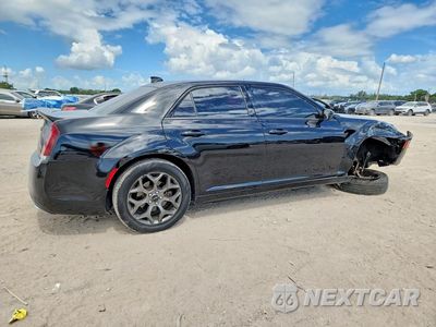 Trzecie zdjęcie samochodu z tyłu: 2018 CHRYSLER 300 S VIN:2C3CCAGG1JH223145 - miniatura