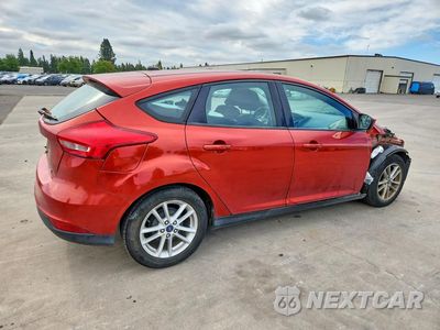 Trzecie zdjęcie samochodu z tyłu: 2018 FORD FOCUS SE VIN:1FADP3K2XJL244872 - miniatura