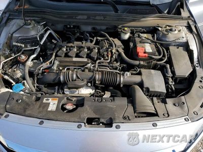 Zdjęcie 11 z 12 samochodu: 2018 HONDA ACCORD TOURING VIN:1HGCV1F92JA213362 - miniatura