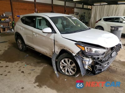 Czwarte zdjęcie samochodu z boku: 2021 HYUNDAI TUCSON SE VIN:KM8J2CA47MU367344 - miniatura
