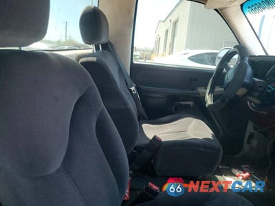 Zdjęcie 10 z 12 samochodu: 2002 GMC NEW SIERRA C1500 VIN:1GTEC14W22Z179111 - miniatura
