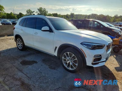 Czwarte zdjęcie samochodu z boku: 2019 BMW X5 XDRIVE40I VIN:5UXCR6C52KLL36603 - miniatura