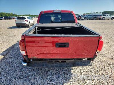 Zdjęcie 6 z 12 samochodu: 2018 TOYOTA TACOMA SR5 V6 VIN:3TMAZ5CN3JM077460 - miniatura