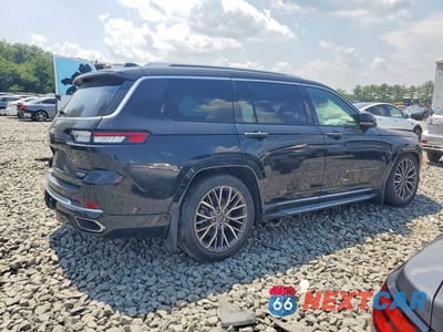 Trzecie zdjęcie samochodu z tyłu: 2021 JEEP GRAND CHEROKEE L SUMMIT VIN:1C4RJKEG2M8118516 - miniatura