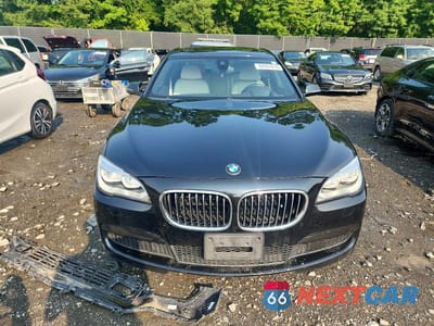 Piąte zdjęcie samochodu w środku: 2015 BMW 740 LXI VIN:WBAYF4C56FD874013 - miniatura