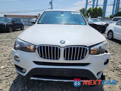 Piąte zdjęcie samochodu w środku: 2016 BMW X3 XDRIVE28I VIN:5UXWX9C52G0D67737 - miniatura