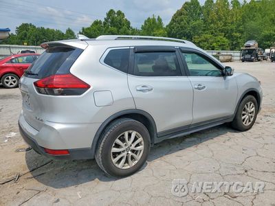 Trzecie zdjęcie samochodu z tyłu: 2017 NISSAN ROGUE SV VIN:5N1AT2MV0HC854716 - miniatura