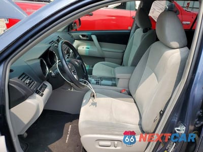 Zdjęcie 7 z 13 samochodu: 2012 TOYOTA HIGHLANDER BASE VIN:5TDBK3EH1CS131166 - miniatura