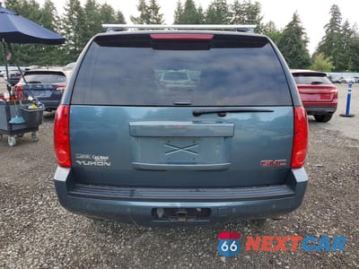 Zdjęcie 6 z 13 samochodu: 2008 GMC YUKON VIN:1GKFC13098R220445 - miniatura
