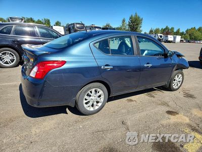 Trzecie zdjęcie samochodu z tyłu: 2017 NISSAN VERSA 1.6 S VIN:3N1CN7AP9HL831257 - miniatura