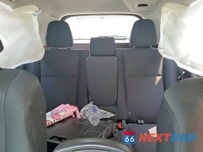 Zdjęcie 10 z 13 samochodu: 2018 TOYOTA RAV4 LE VIN:JTMBFREV9JJ744319 - miniatura