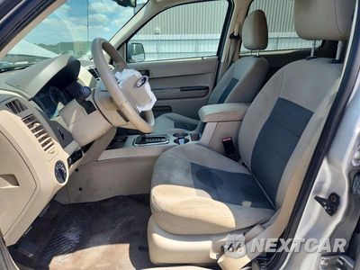 Zdjęcie 7 z 13 samochodu: 2008 FORD ESCAPE XLT VIN:1FMCU03138KE49285 - miniatura