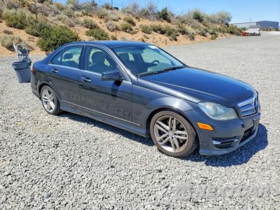 Czwarte zdjęcie samochodu z boku: 2013 MERCEDES-BENZ C-CLASS 300 4MATIC VIN:WDDGF8AB1DA800100 - miniatura