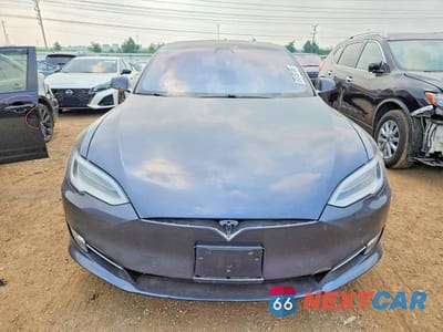 Piąte zdjęcie samochodu w środku: 2018 TESLA MODEL S VIN:5YJSA1E27JF298815 - miniatura