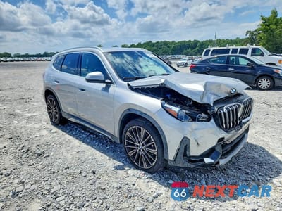 Czwarte zdjęcie samochodu z boku: 2025 BMW X1 XDRIVE28I VIN:WBX73EF01S5051073 - miniatura