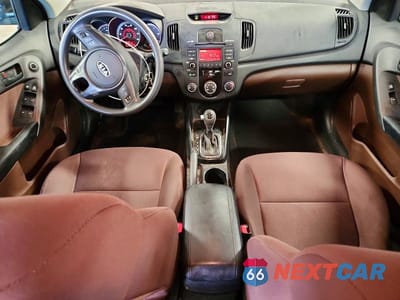 Zdjęcie 8 z 12 samochodu: 2011 KIA FORTE EX VIN:KNAFU4A24B5389105 - miniatura