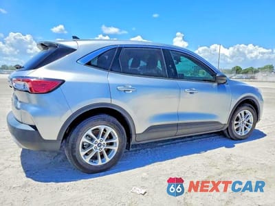 Trzecie zdjęcie samochodu z tyłu: 2022 FORD ESCAPE SE VIN:1FMCU0G64NUB89405 - miniatura