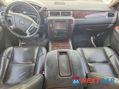 Zdjęcie 8 z 13 samochodu: 2013 GMC YUKON XL DENALI VIN:1GKS2MEF6DR186575 - miniatura