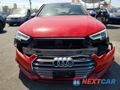Piąte zdjęcie samochodu w środku: 2018 AUDI S4 PRESTIGE VIN:WAUC4AF43JA001332 - miniatura