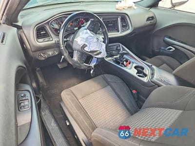 Zdjęcie 8 z 13 samochodu: 2021 DODGE CHALLENGER SXT VIN:2C3CDZAG0MH509884 - miniatura
