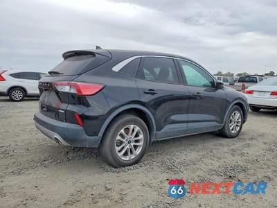Trzecie zdjęcie samochodu z tyłu: 2020 FORD ESCAPE SE VIN:1FMCU0G67LUC27352 - miniatura