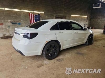 Trzecie zdjęcie samochodu z tyłu: 2012 CHRYSLER 200 TOURING VIN:1C3CCBBG8CN234327 - miniatura