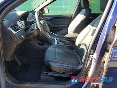 Zdjęcie 7 z 13 samochodu: 2018 BMW X1 XDRIVE28I VIN:WBXHT3C31J5L33882 - miniatura