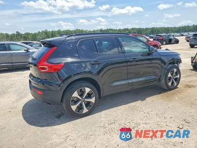 Trzecie zdjęcie samochodu z tyłu: 2026 VOLVO XC40 PLUS VIN:YV4L12UC4T2714052 - miniatura