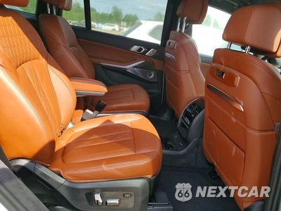 Zdjęcie 11 z 13 samochodu: 2024 BMW X7 M60I VIN:5UX33EM06R9U97347 - miniatura