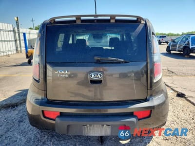 Zdjęcie 6 z 13 samochodu: 2010 KIA SOUL + VIN:KNDJT2A29A7160426 - miniatura