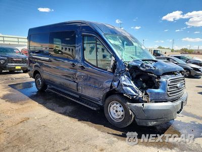 Czwarte zdjęcie samochodu z boku: 2016 FORD TRANSIT 150 DELIVERY VAN VIN:1FTYE2CM9GKA11849 - miniatura