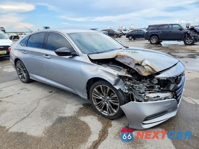 Czwarte zdjęcie samochodu z boku: 2018 HONDA ACCORD LX VIN:1HGCV1F1XJA235071 - miniatura