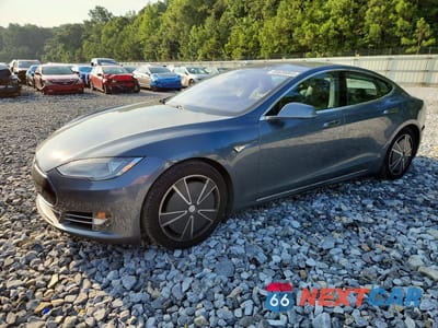2013 TESLA MODEL S 5YJSA1CP0DFP23682 - główne zdjęcie licytacji z USA - miniatura