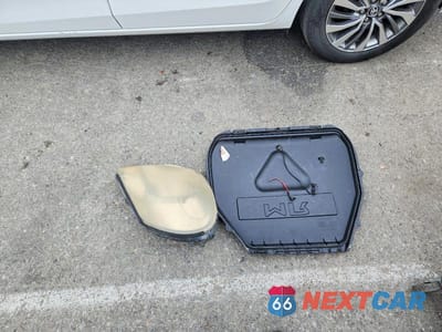 Zdjęcie 12 z 13 samochodu: 2001 TOYOTA MR2 SPYDER VIN:JTDFR320610038848 - miniatura