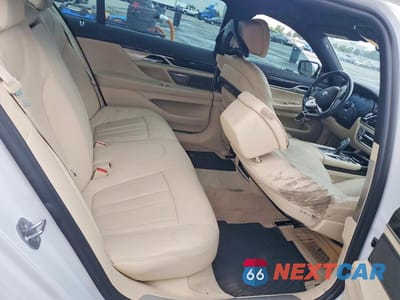 Zdjęcie 10 z 13 samochodu: 2019 BMW 740 I VIN:WBA7E2C55KB218281 - miniatura