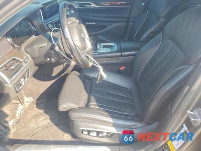Zdjęcie 7 z 12 samochodu: 2016 BMW 750 XI VIN:WBA7F2C52GG419305 - miniatura