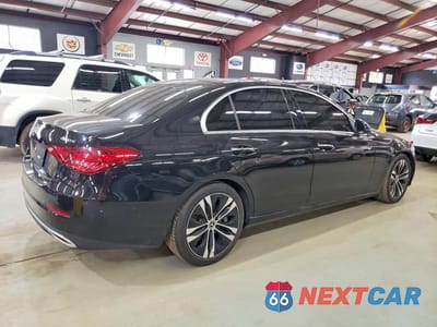 Trzecie zdjęcie samochodu z tyłu: 2022 MERCEDES-BENZ C 300 4MATIC VIN:W1KAF4HB7NR046630 - miniatura
