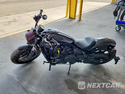 Trzecie zdjęcie samochodu z tyłu: 2025 INDIAN MOTORCYCLE CO. SCOUT BOBBER VIN:56KSBB767S3020573 - miniatura