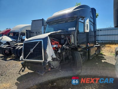 2016 VOLVO VNL SEMI TRUCK 4V4NC9TK6GN958205 - główne zdjęcie licytacji z USA - miniatura