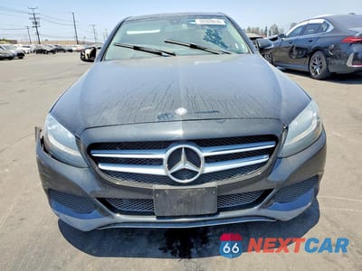 Piąte zdjęcie samochodu w środku: 2016 MERCEDES-BENZ C 300 VIN:55SWF4JB5GU175340 - miniatura